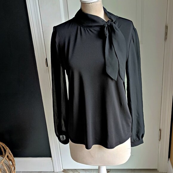 NWOT! EXQUISITE SIDE TIE NECK BLOUSE SZ L - Picture 1 of 4